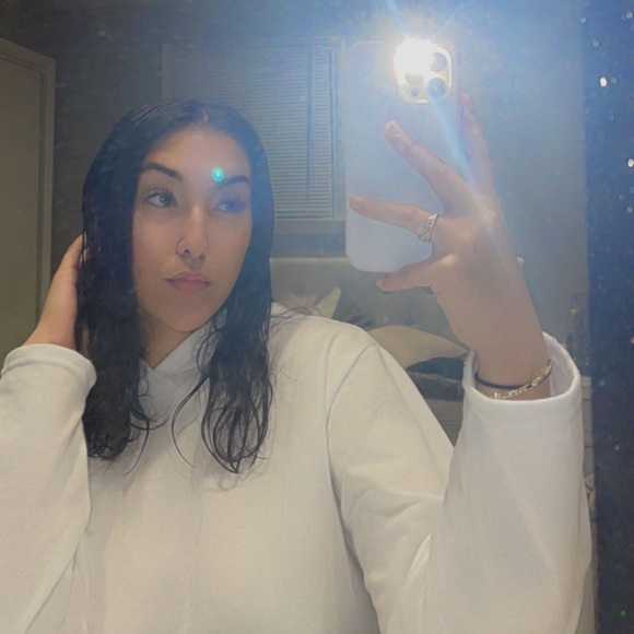 Meet your Posher, Gabriella - Picture 1 of 1